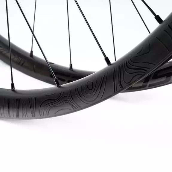 Paire De Roues SpeedSix Rokka 29' Center Lock Noir 5 Paire De Roues SpeedSix Rokka 29' Center Lock Noir – Image 3